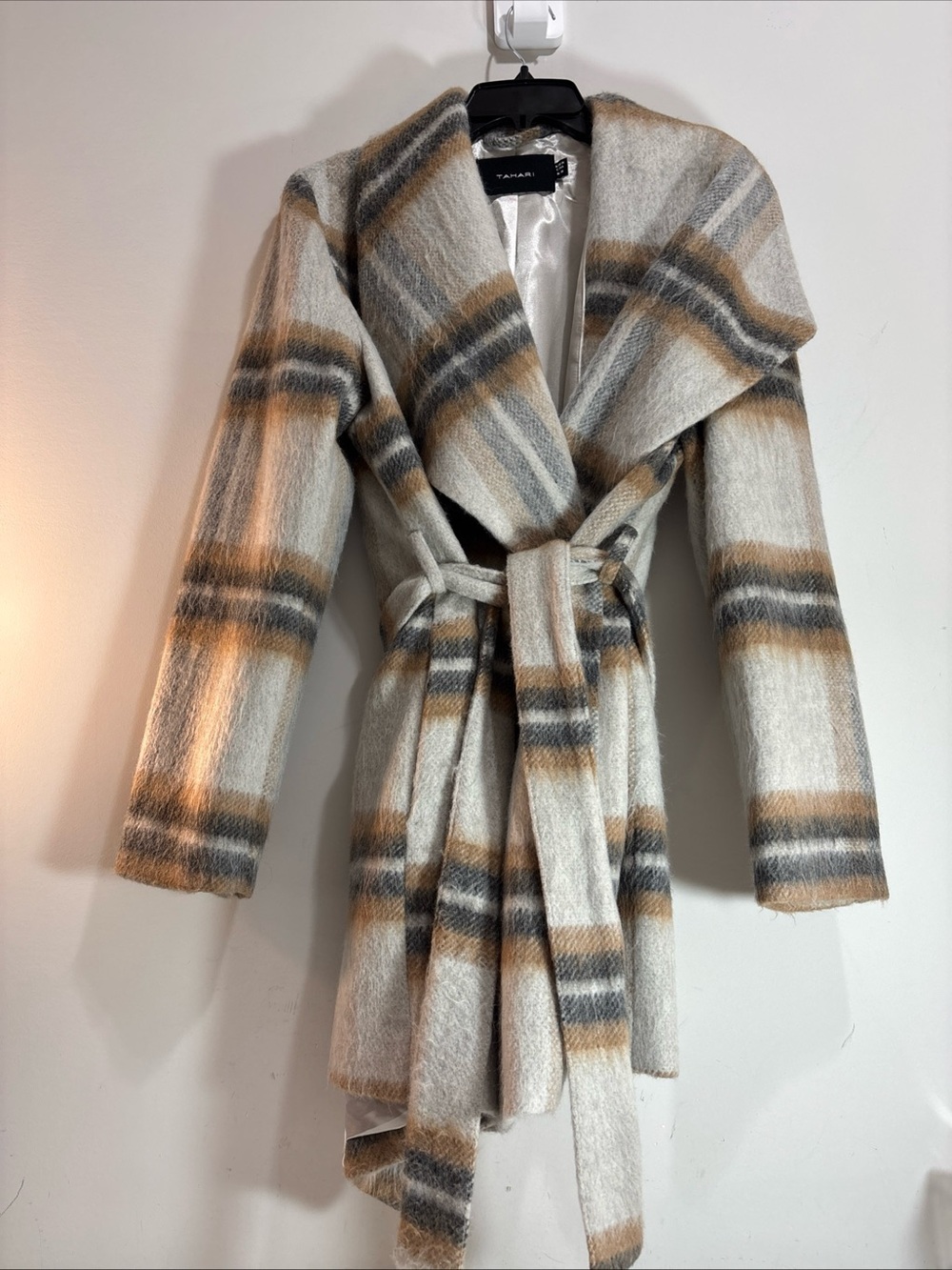 Tahari Plaid Wrap Coat in Cream  Grey and Brown. 1303